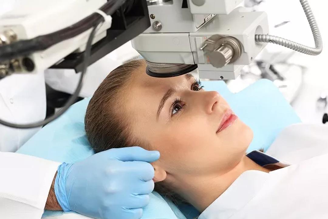 11 اختبارا لا بد من إجرائهم خلال عمل فحص شامل للعين 11 اختبارا لا بد من إجرائهم خلال عمل فحص شامل للعين