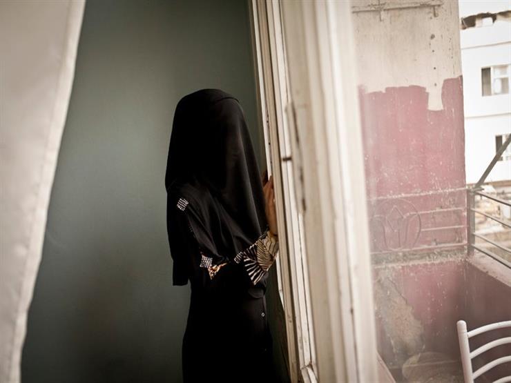 شيخ أزهري يرد على متصلة يجبرها زوجها على ارتداء النقاب شيخ أزهري يرد على متصلة يجبرها زوجها على ارتداء النقاب