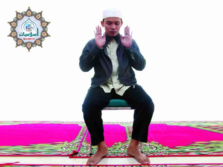 هل يشترط الوقوف عند تكبيرة الإحرام لمن يصلي جالسًا؟ هل يشترط الوقوف عند تكبيرة الإحرام لمن يصلي جالسًا؟