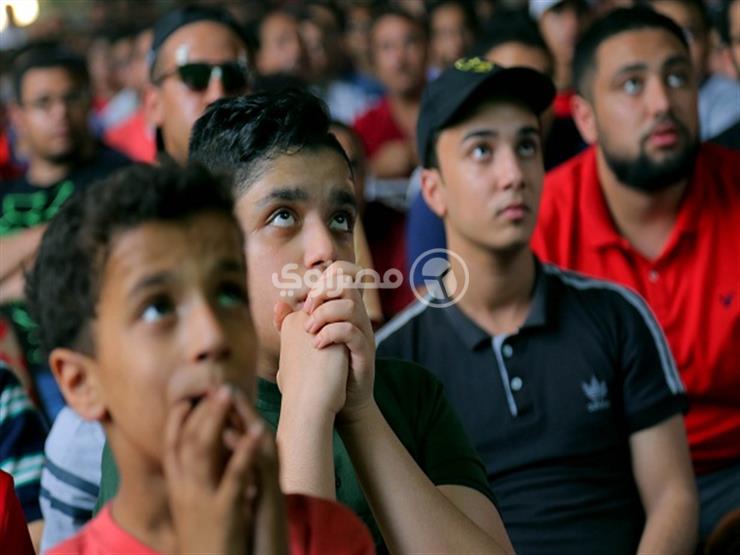  جماهير مصرية تتابع المنتخب في العيد