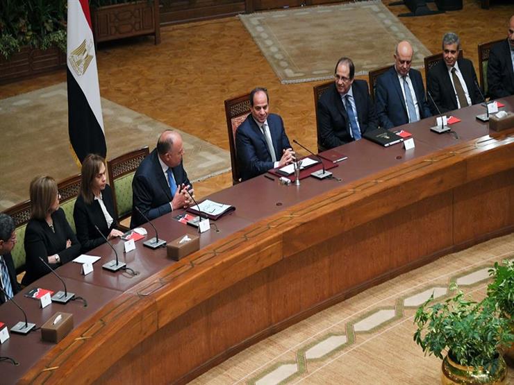 السيسي يطالب السفراء الجدد بنقل واقع مصر الحقيقي للخارج السيسي يطالب السفراء الجدد بنقل واقع مصر الحقيقي للخارج