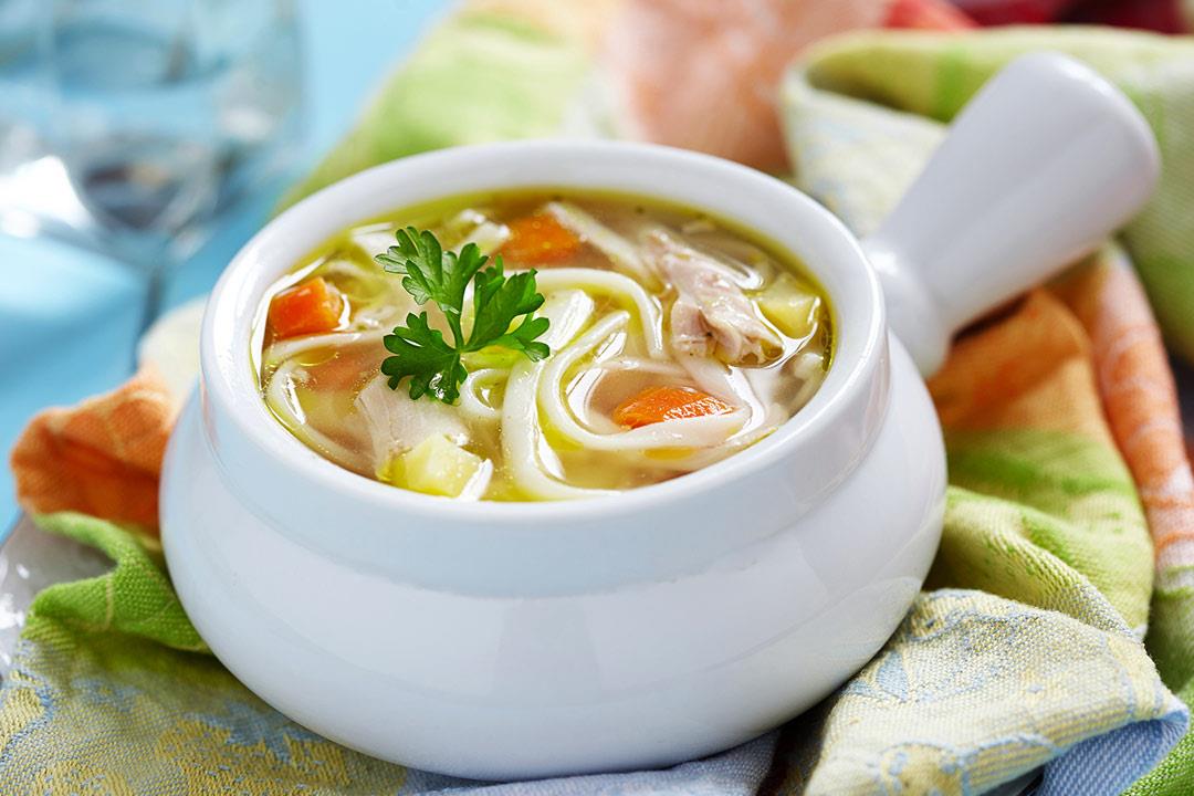 المكرونة بالخضروات.. شوربة صحية ولذيذة على مائدتك المكرونة بالخضروات.. شوربة صحية ولذيذة على مائدتك