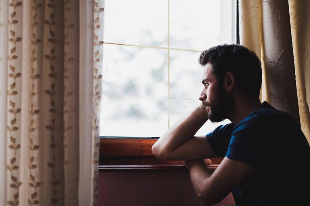 هل تشعر بأنك تعيش في حلم؟.. تعرف على السبب هل تشعر بأنك تعيش في حلم؟.. تعرف على السبب