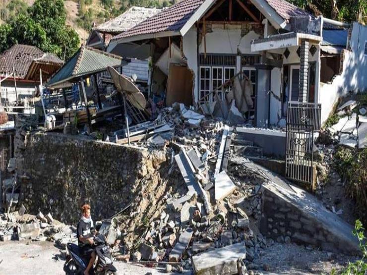 ارتفاع حصيلة قتلى زلزال إندونيسيا إلى 321 شخصا