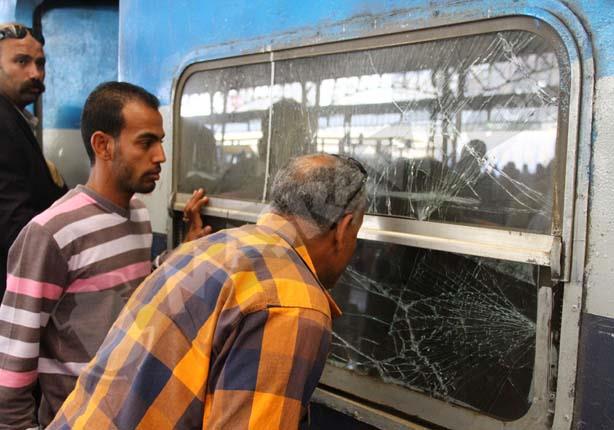 آثار انفجار قنبلة على رصيف محطة مصر