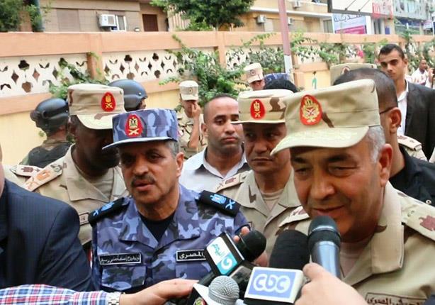 رئيس الاركان يتفقد اللجان الانتخابية بالاسكندرية