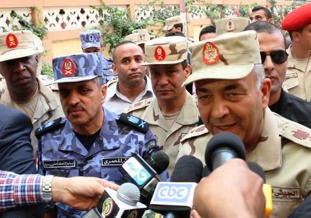 رئيس الاركان يتفقد اللجان الانتخابية بالاسكندرية