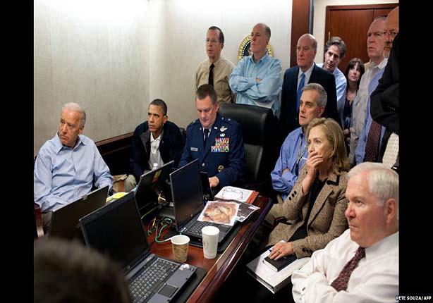 اوباما وكبار معاونيه يتابعون عملية قتل بن لادن من البيت الابيض