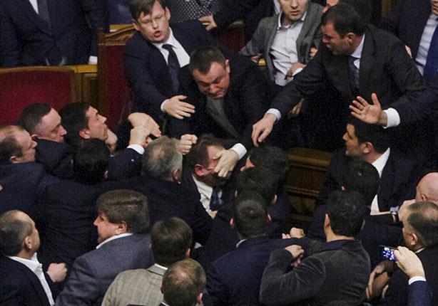 ukraine-parliament_3524082b