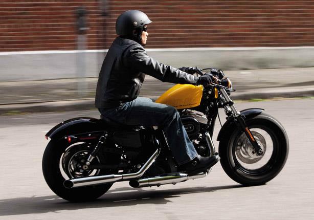 Motocycles_Test_drive_a_motorcycle_Harley-Davidson_XL_1200X_Sportster_Forty-Eight_073202_