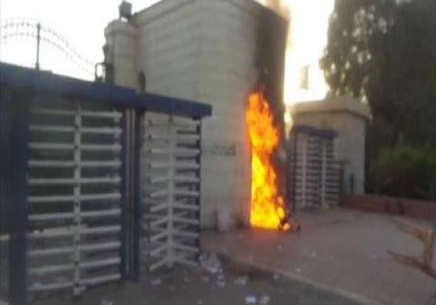 أكتوبر.. طلاب الإخوان يشعلون النيران بغرفة أمن جامعة الزقازيق