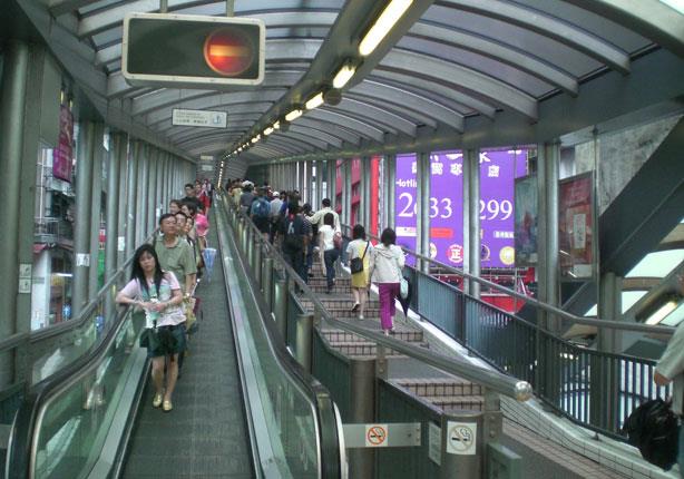 Central-Mid-Levels_escalators_Upsidedown