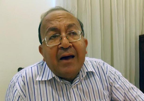 الدكتور صفوت العالم أستاذ الإعلام السياسي في جامعة القاهرة