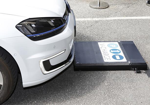 vw-e-golf-v-charge-induktion-1024x683