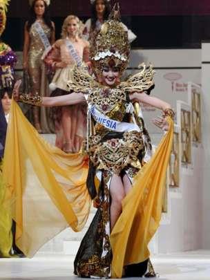 فيليتشيا هوانغ ملكة جمال إندونيسيا