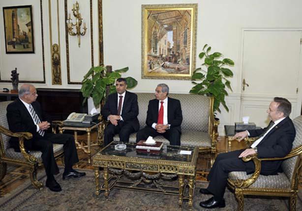 إسماعيل يبحث مع وزير الصناعة العراقي (4)