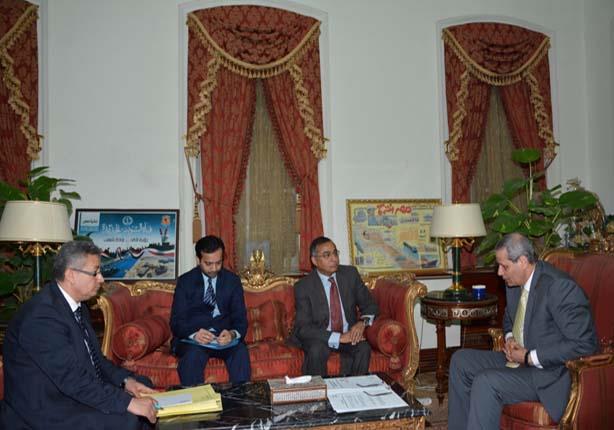 الهلالي الشربيني يلتقى سفير باكستان بالقاهرة (2)
