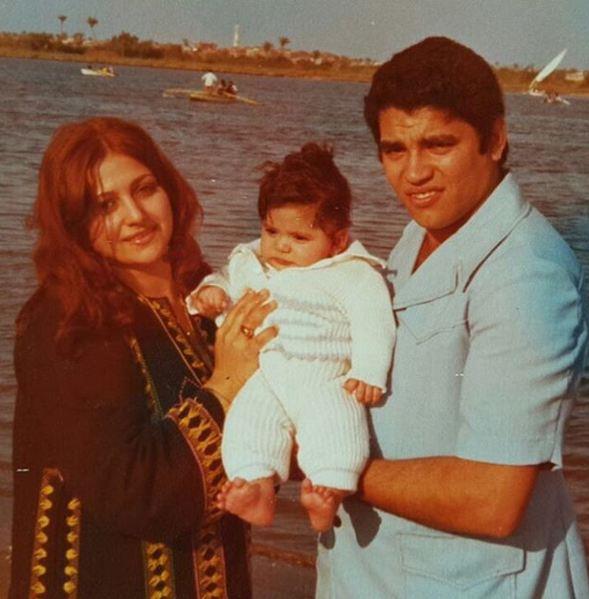حسن الرداد مع والده ووالدته