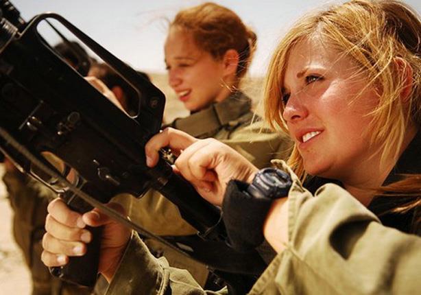 Female-Soldiers-Unload-their-Weapons copy