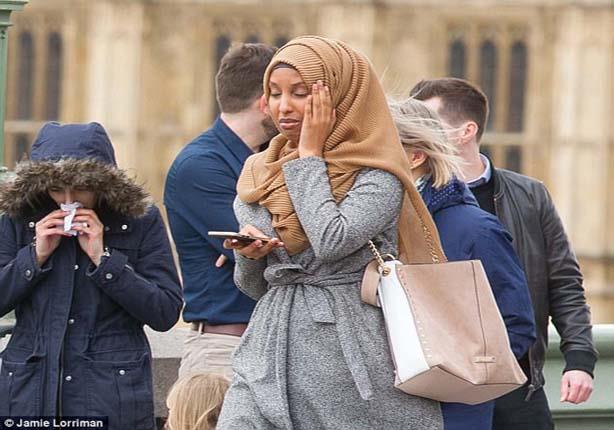 قصة مسلمة تداول صورها البريطانيون بعد 