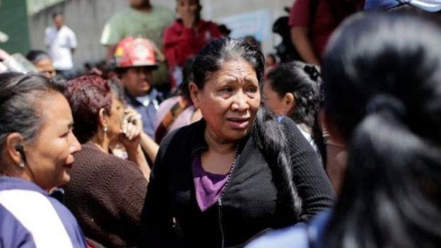 لقيت 19 فتاة مصرعها وأصيب 25 أخريات جراء حريق اشتعل في دار لرعاية الأطفال في غواتيمالا. 2