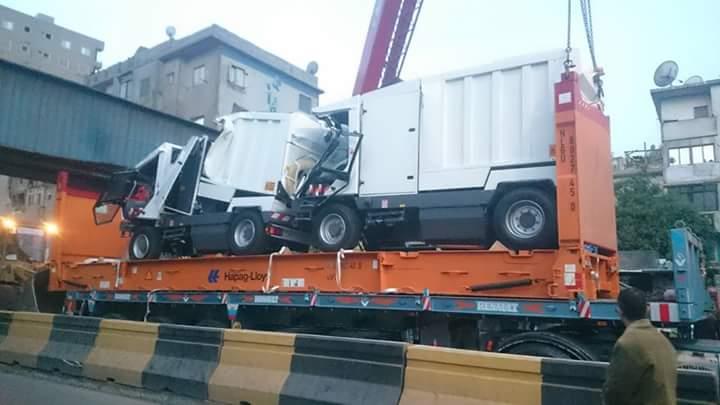 رفع آثار حادث مروري بشبرا الخيمة