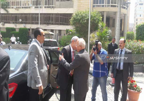 محافظ بورسعيد يستقبل وزير التجارة والصناعة (1)