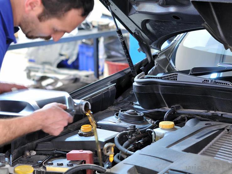 oil-change-in-car