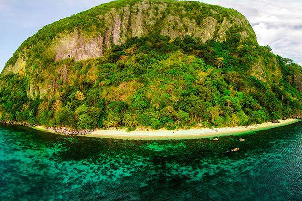 4-جزيرة أيبيل ووتر فرونت في الفلبين