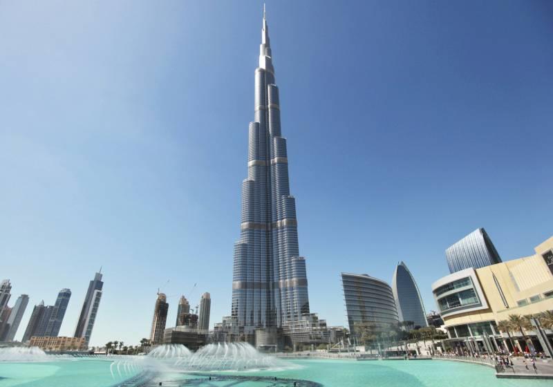 14-برج خليفة في إمارة دبي في الإمارات العربية المتحدة