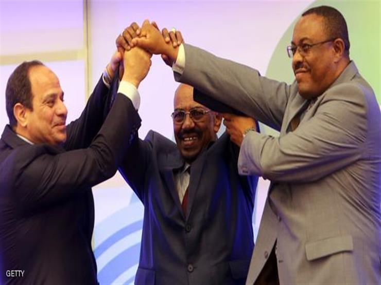 الرئيس السيسي ونظيريه السوداني والإثيوبي عقب توقيع اتفاق المبادئ (2015)