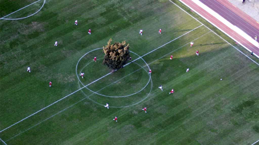 12-ملعب خوليو مارتينيز برادانوس الوطني  في العاصمة التشيلية  سانتياجو