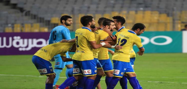 الاتحاد يُعطل الإسماعيلي ويمنح الأهلي فرصة الوصول للقمة الاتحاد يُعطل الإسماعيلي ويمنح الأهلي فرصة الوصول للقمة