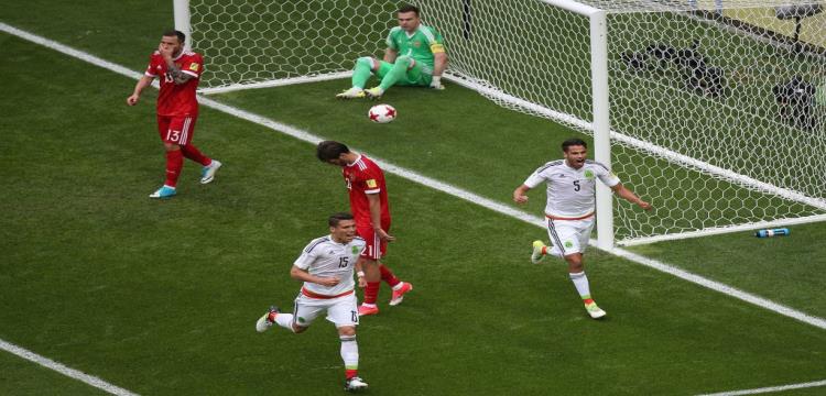 بالفيديو.. المكسيك تقصي روسيا من كأس القارات.. وتتأهل مع البرتغال بالفيديو.. المكسيك تقصي روسيا من كأس القارات.. وتتأهل مع البرتغال