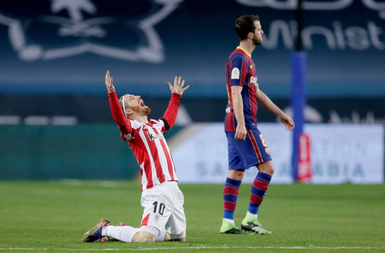 حزن ميسي بعد الطرد أمام اتليتك بلباو