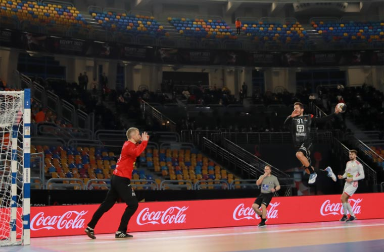 لقطات من مباراة مصر وبيلاروسيا بمونديال اليد