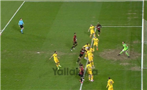 صدام بين مصطفى محمد ولاعب انقر جوتشو