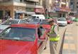 مدير أمن المنوفية يوزع الحلوى على سيارات المارة احتفالا بقناة السويس (2)                                                                                                                                