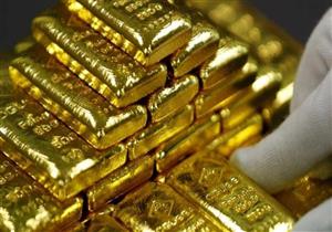 الذهب يرتفع عالميا وسط خسائر للدولار وتوقعات قاتمة لاقتصاد أمريكا