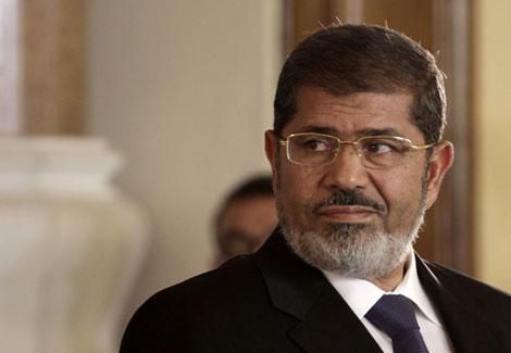 خبراء سياسيون: مرسي أراد توجيه رسالة لأنصاره خبراء سياسيون: مرسي أراد توجيه رسالة لأنصاره