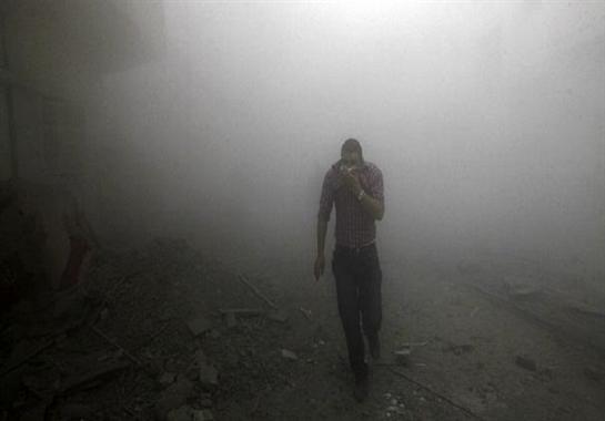 فصائل المعارضة السورية تحذر من قصف بالأسلحة الكيمائية غربي حلب فصائل المعارضة السورية تحذر من قصف بالأسلحة الكيمائية غربي حلب