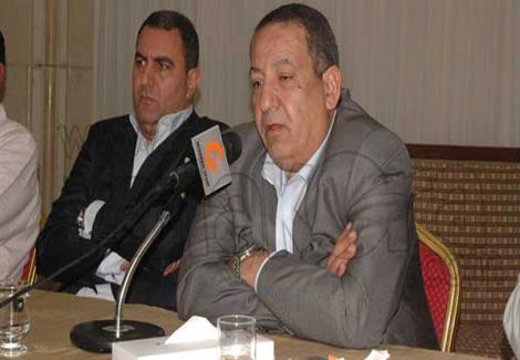 المصري يعرض منح الرئاسة الشرفية لكامل أبوعلي مقابل الدعم المصري يعرض منح الرئاسة الشرفية لكامل أبوعلي مقابل الدعم