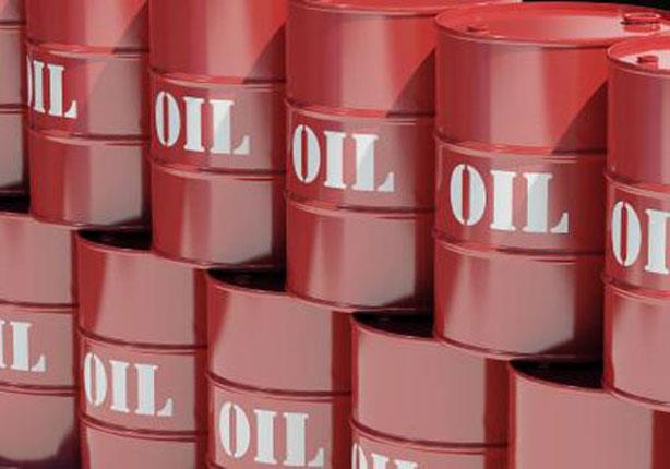 النفط يرتفع.. وتوقعات باستمرار انخفاض الأسعار في 6 أشهر النفط يرتفع.. وتوقعات باستمرار انخفاض الأسعار في 6 أشهر