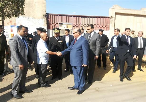 بالصور.. مدير أمن القاهرة يتأكد من انتظام الخدمات الأمنية باللجان الانتخابية بالصور.. مدير أمن القاهرة يتأكد من انتظام الخدمات الأمنية باللجان الانتخابية