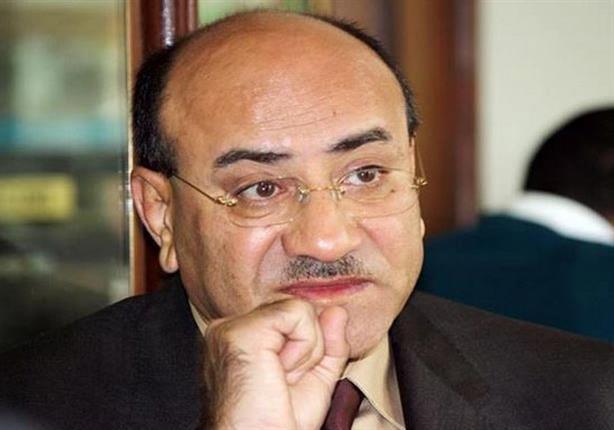 هشام جنينة يدلي بصوته في التجمع الأول وإقبال ضعيف من الناخبين هشام جنينة يدلي بصوته في التجمع الأول وإقبال ضعيف من الناخبين