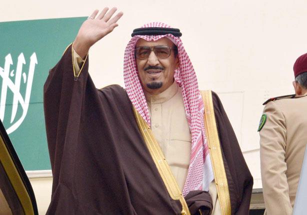 ملك السعودية يجري اتصالاً هاتفيًا بأمير الكويت للاطمئنان على صحته ملك السعودية يجري اتصالاً هاتفيًا بأمير الكويت للاطمئنان على صحته