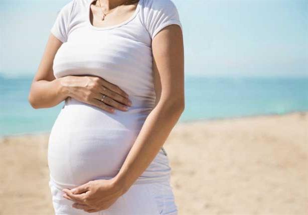 للمرأة الحامل: السباحة في البحر آمنة للمرأة الحامل: السباحة في البحر آمنة