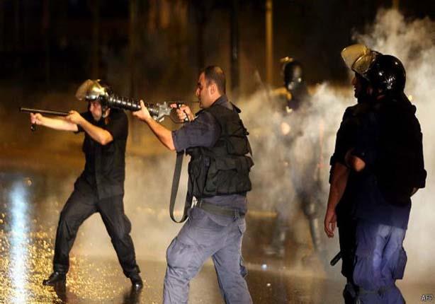 أزمة القمامة في لبنان: اشتباكات بين الشرطة ومحتجين في بيروت أزمة القمامة في لبنان: اشتباكات بين الشرطة ومحتجين في بيروت