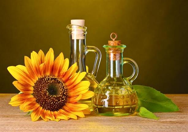 جراح روسي يحذر من زيت عباد الشمس المكرر.. يسبب السرطان جراح روسي يحذر من زيت عباد الشمس المكرر.. يسبب السرطان