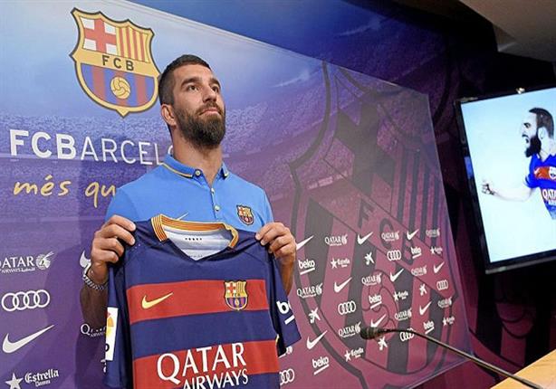 برشلونة يقيد توران وفيدال بعد انتهاء عقوبة الفيفا برشلونة يقيد توران وفيدال بعد انتهاء عقوبة الفيفا